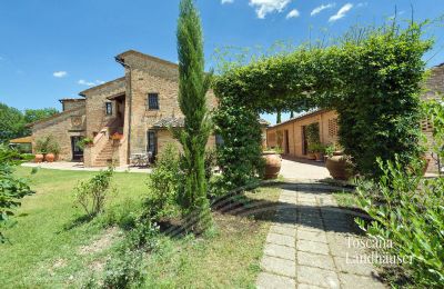 Casa de campo en venta Asciano, Toscana, RIF 2992 Weg zu Gebäuden