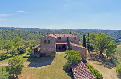 Casa de campo en venta Asciano, Toscana, RIF 2982 Blick auf Anwesen