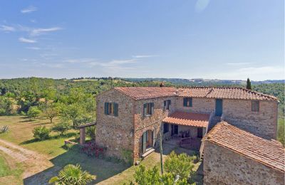 Casa de campo en venta Asciano, Toscana, RIF 2982 Blick auf Rustico und Innenhof