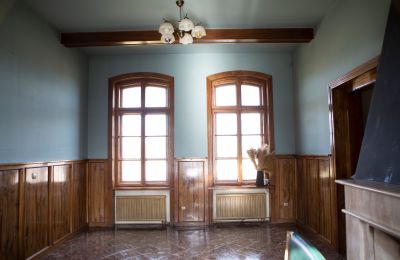 Villa histórica en venta Chmielniki, Voivodato de Cuyavia y Pomerania, Sala de estar