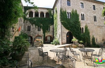 Castillo en venta Abruzos, Patio