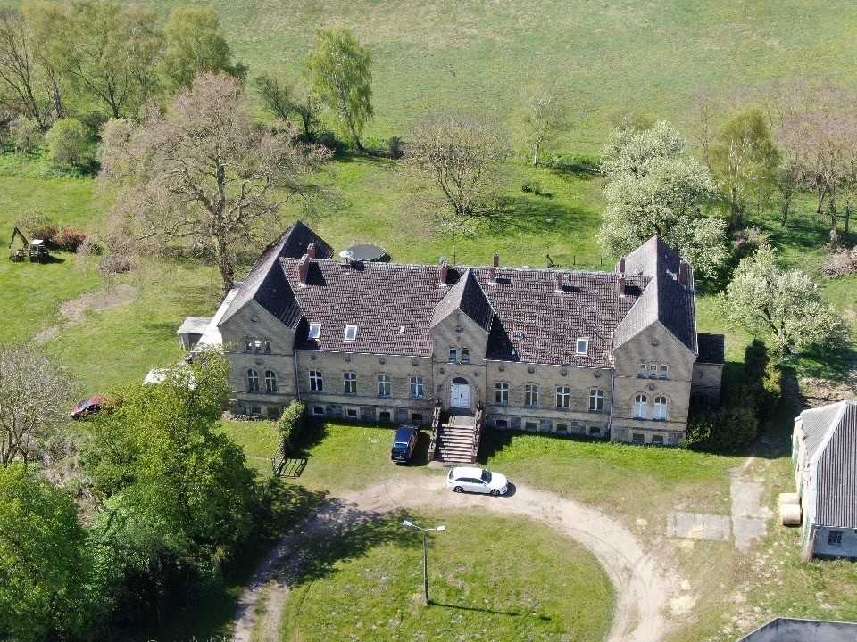 Fotos Einzigartiges Herrenhaus mit großzügigem Grundstück in Ostseenähe!