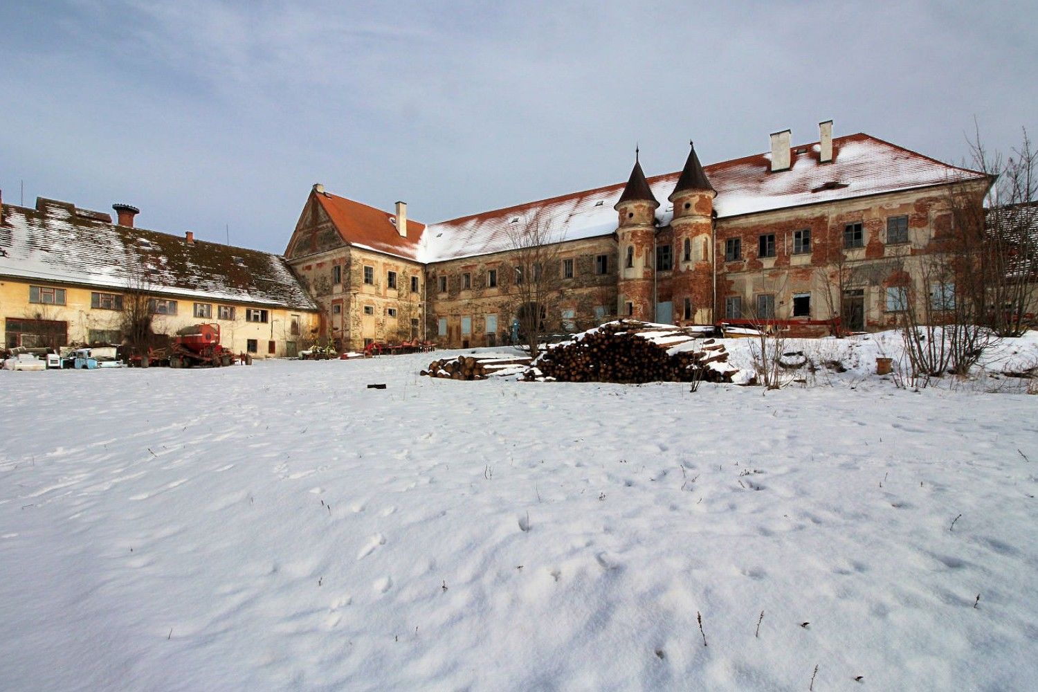 Fotos Castillo en Bohemia que necesita renovación