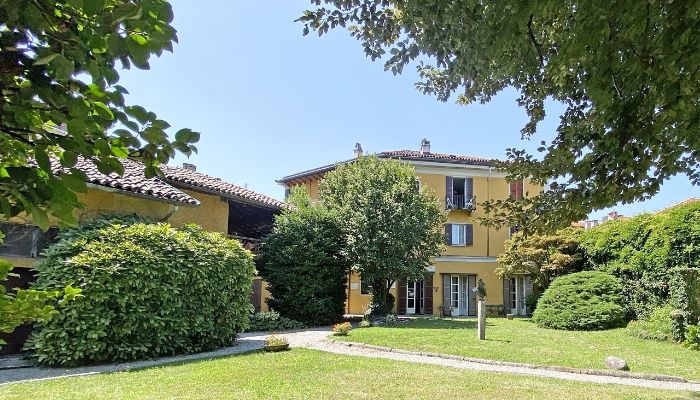 Villa histórica Verbano-Cusio-Ossola, Intra 2