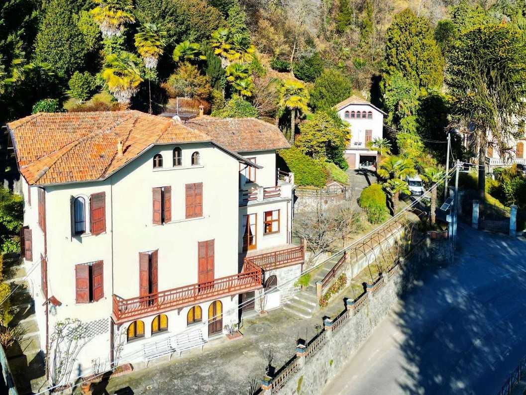 Fotos Lago Mayor: Villa con vistas al lago cerca de Meina