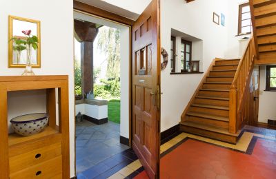 Villa histórica en venta 55758 Sulzbach, Kirchstraße 12, Renania-Palatinado, Haupteingang mit Flur und Treppe zum OG