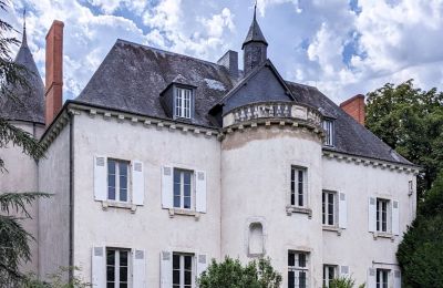 Palacio en venta Châteauroux, Centre-Val de Loire, Vista posterior