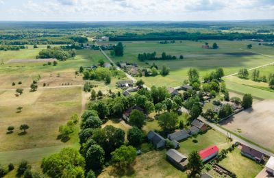 Villa histórica en venta Piaski, Wolności 19, Voivodato de Łódź, Entorno de la propiedad
