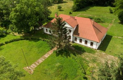 Casa señorial en venta Rożnów, Dwór w Rożnowie, Voivodato de Pequeña Polonia, Dwór w Rożnowie