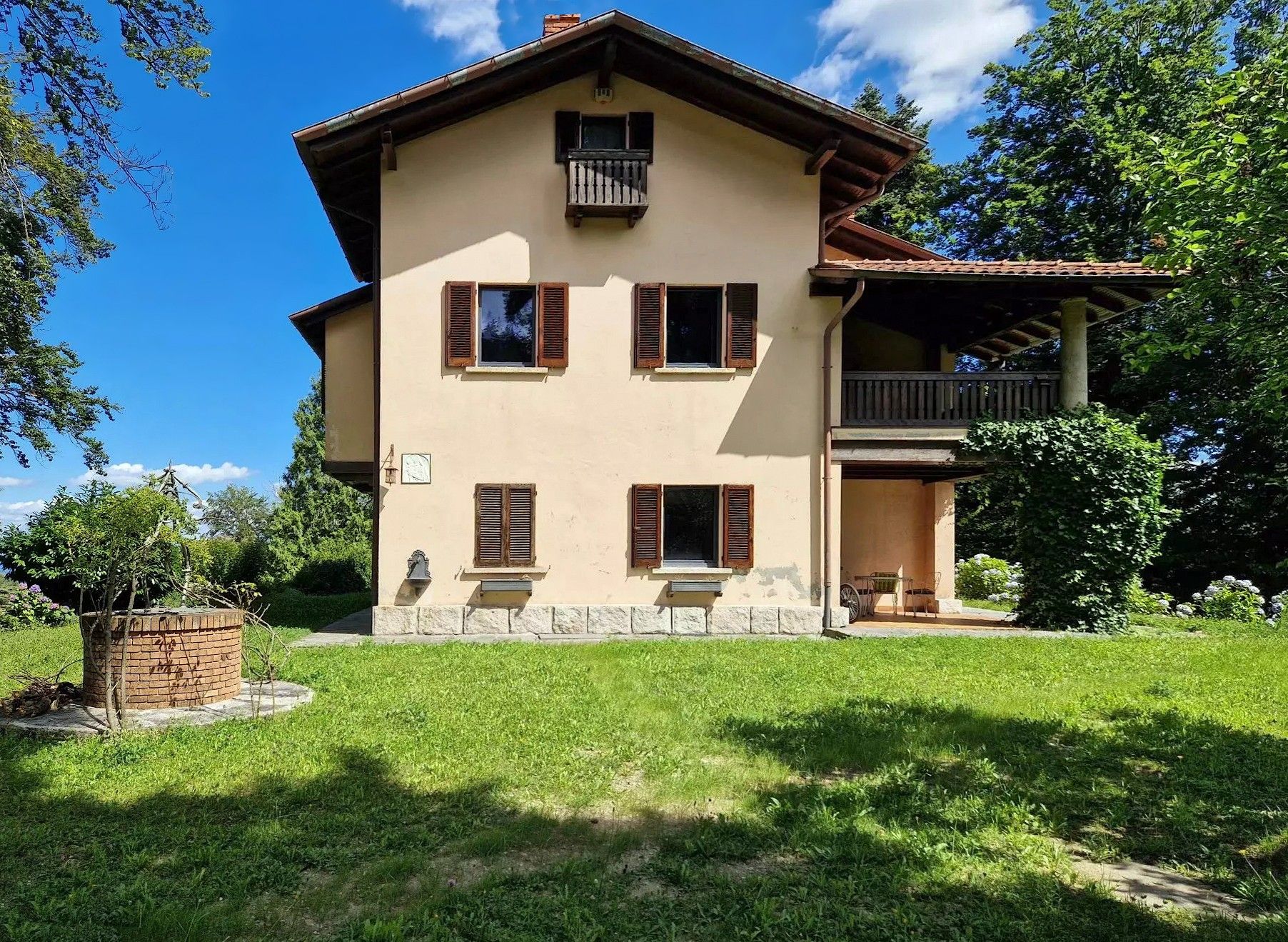 Fotos Villa en Gignese con vistas al lago, privacidad y encanto histórico