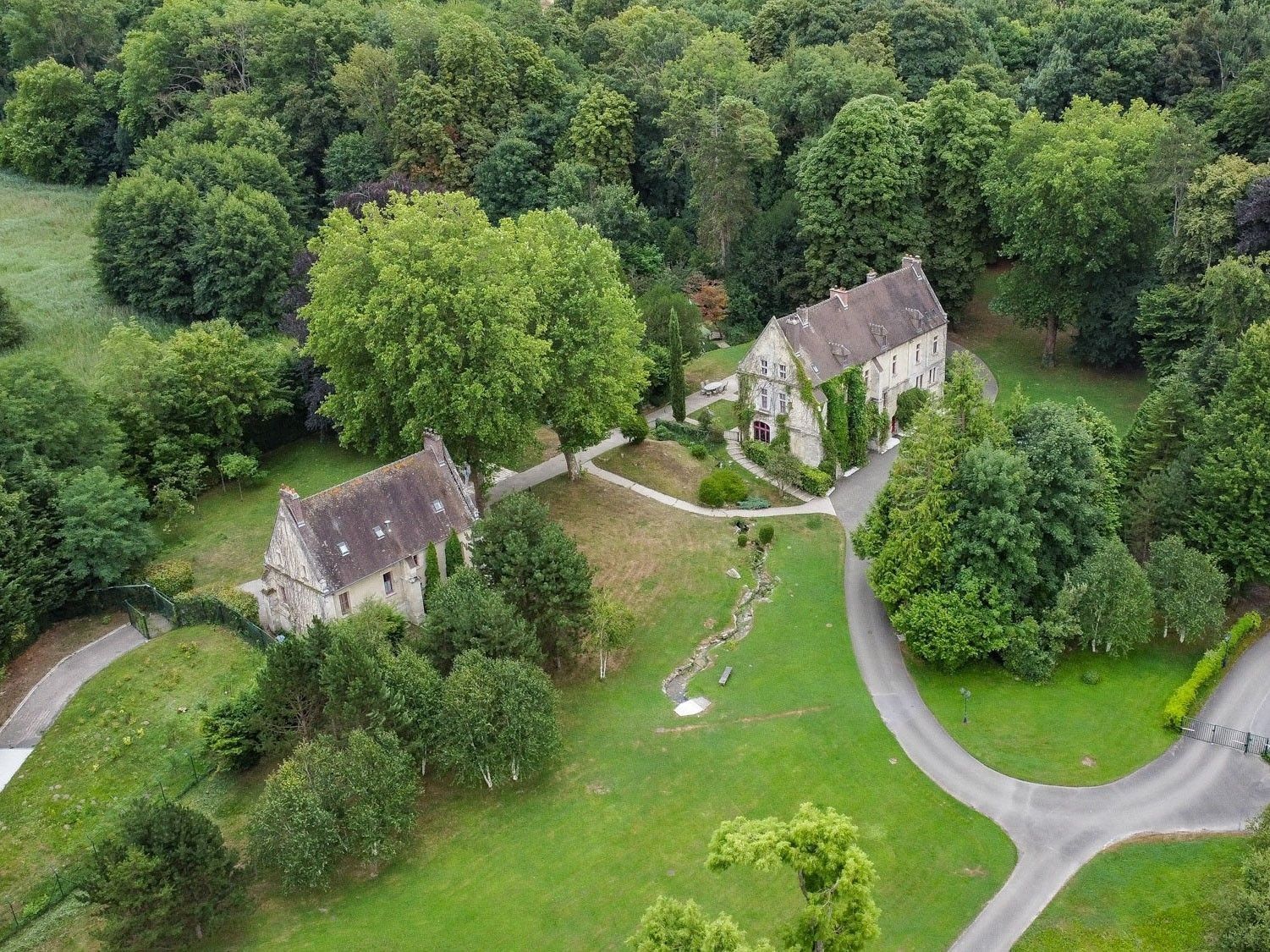 Fotos Molino del siglo XVI: Paraíso natural único cerca de París