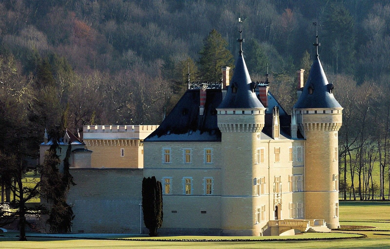 Fotos Exclusivo castillo en Francia con amplios terrenos