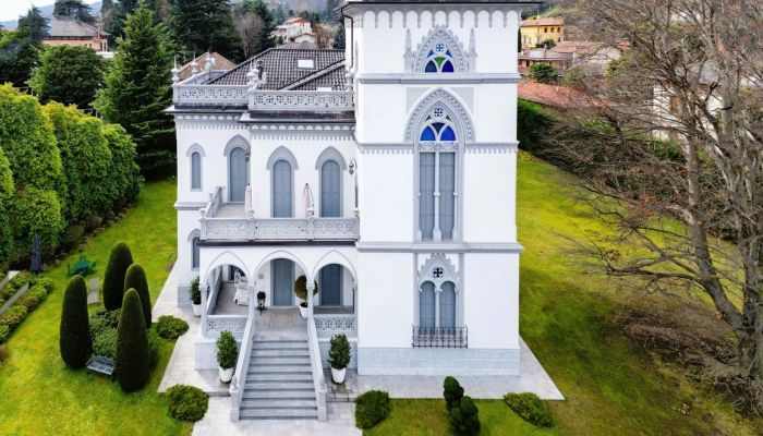 Villa histórica en venta 28040 Lesa, Piamonte,  Italia