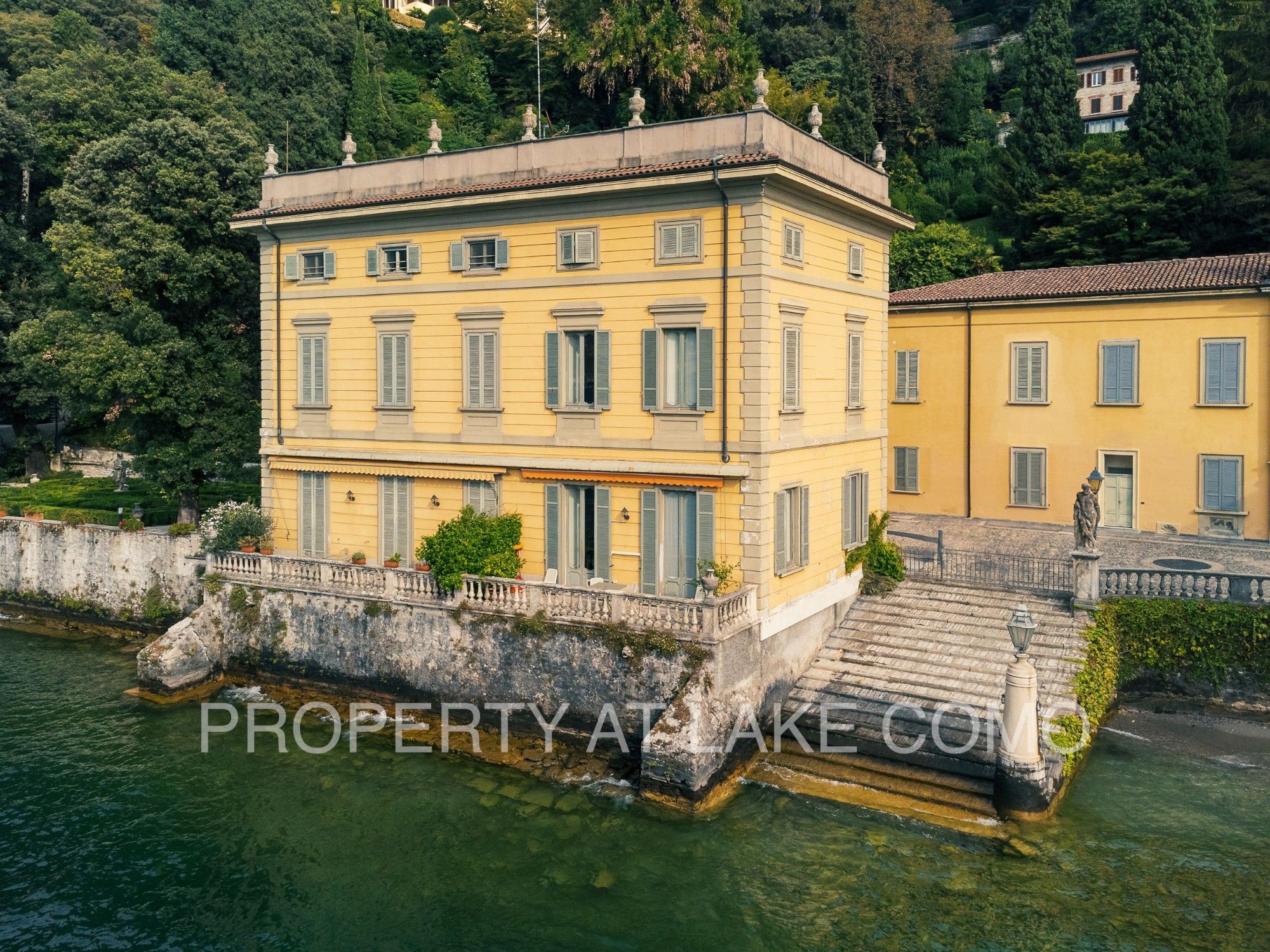 Fotos Apartamento de lujo frente al lago de Como en Villa Taverna, Torno