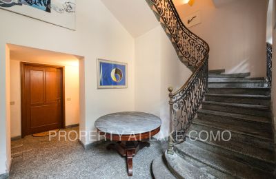 Villa histórica en venta Torno, Lombardía, Pasillo