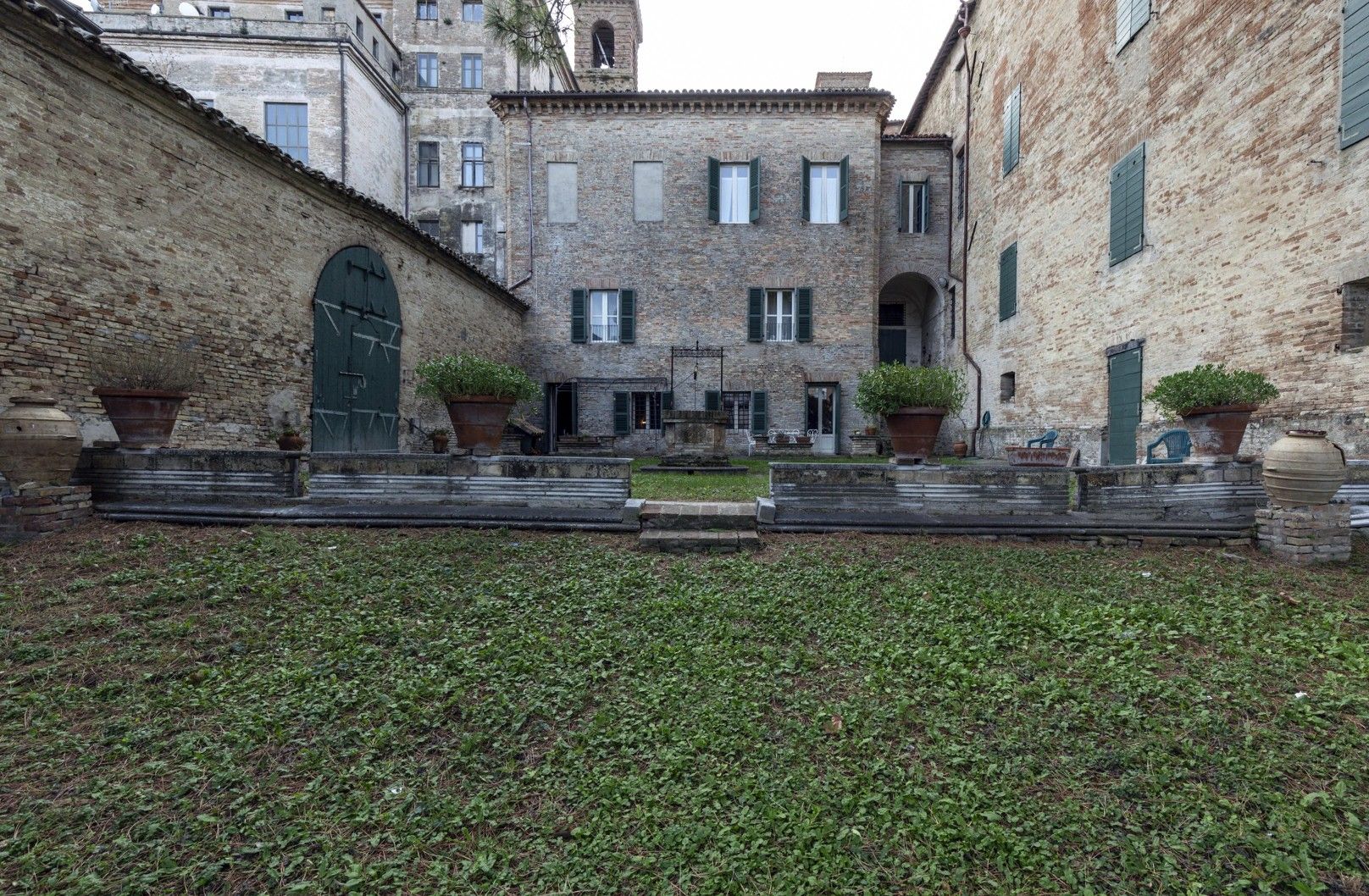 Fotos Palacio con interior histórico y jardín, cerca de Ancona