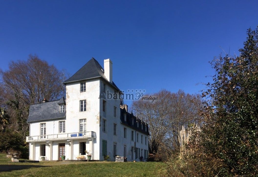 Fotos Castillo en el suroeste de Francia - bajo impuesto sobre bienes inmuebles