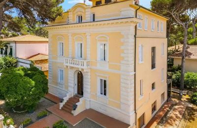 Villa histórica en venta Castiglioncello, Toscana, Vista lateral