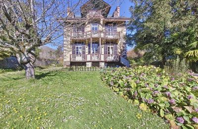 Villa histórica en venta Bagnères-de-Bigorre, Occitania, Vista posterior