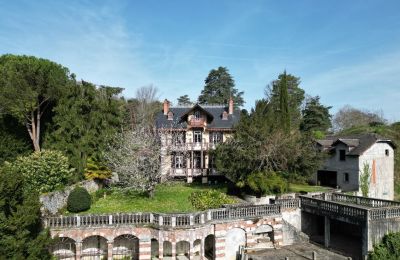 Villa histórica Bagnères-de-Bigorre, Occitania