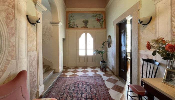 Villa histórica en venta Italia,  Italia, 3