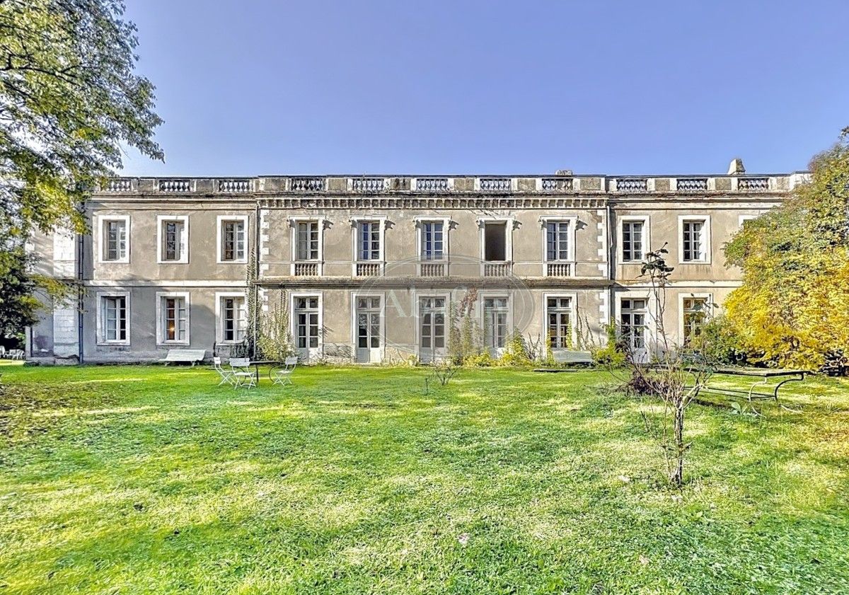 Fotos Castillo neoclásico con cuidado parque cerca de Toulouse