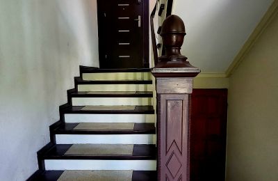 Villa histórica en venta Wrocław, Korfantego 15, Voivodato de Baja Silesia, klatka schodowa w willi na Krzykach