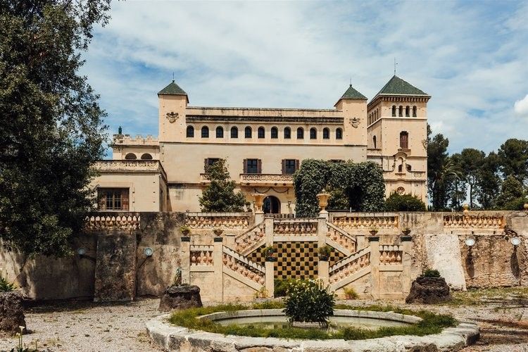 Fotos Finca Histórica con Palacio y Producción de Vino al Sur de Barcelona