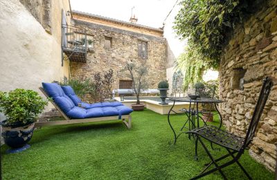 Propiedad histórica en venta Uzès, Occitania, Patio