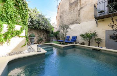 Propiedad histórica en venta Uzès, Occitania, Piscina