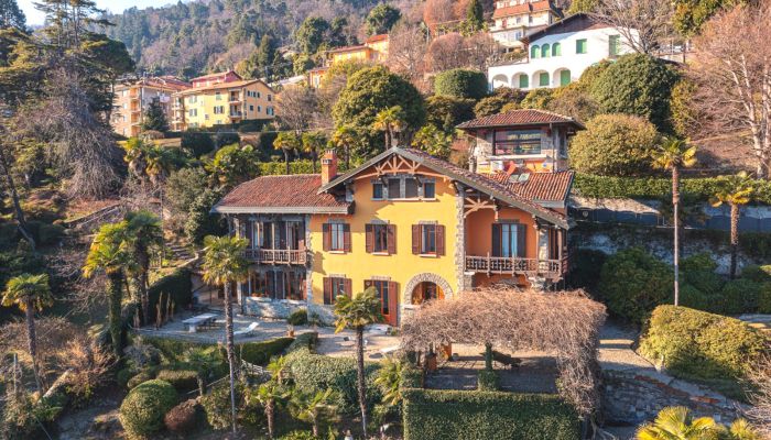 Villa histórica en venta 28823 Ghiffa, Piamonte,  Italia