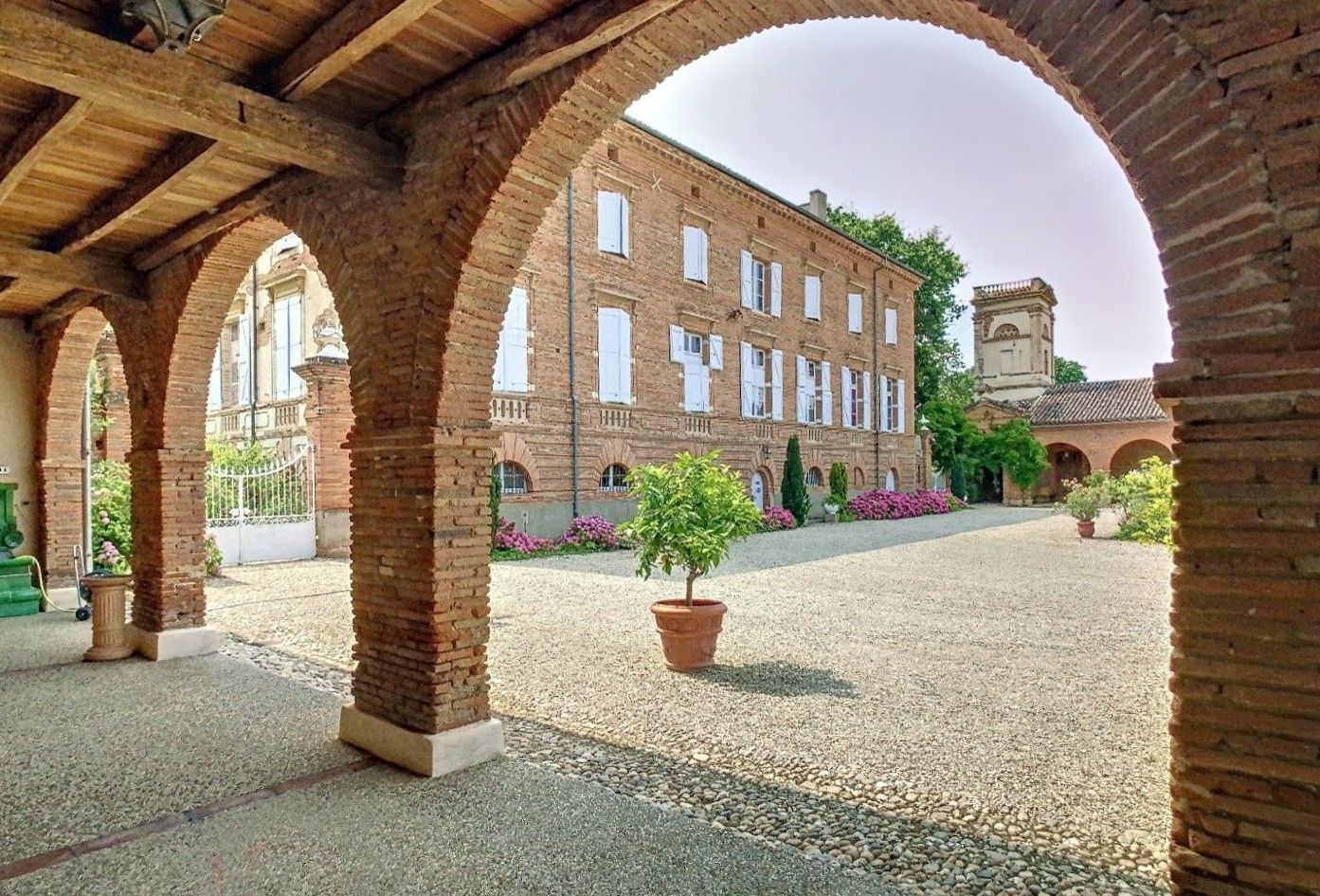 Fotos Palacio restaurado en Toulouse con aires toscanos