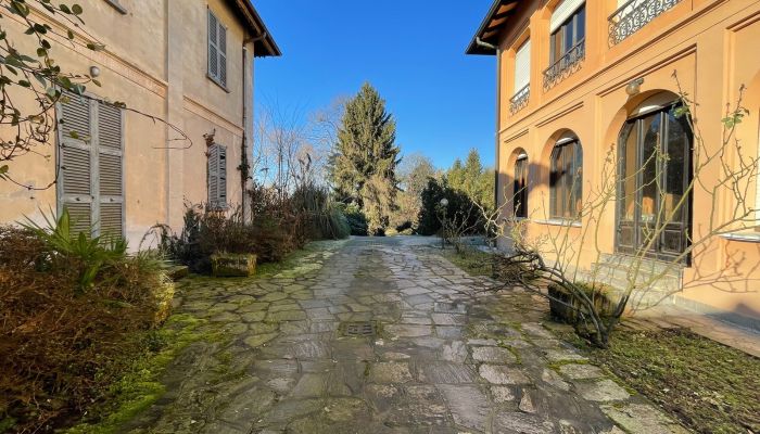 Villa histórica en venta Castelletto Sopra Ticino, Piamonte,  Italia