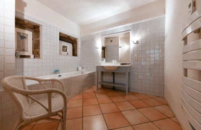 Propiedad histórica en venta Vers-Pont-du-Gard, Occitania, Cuarto de baño