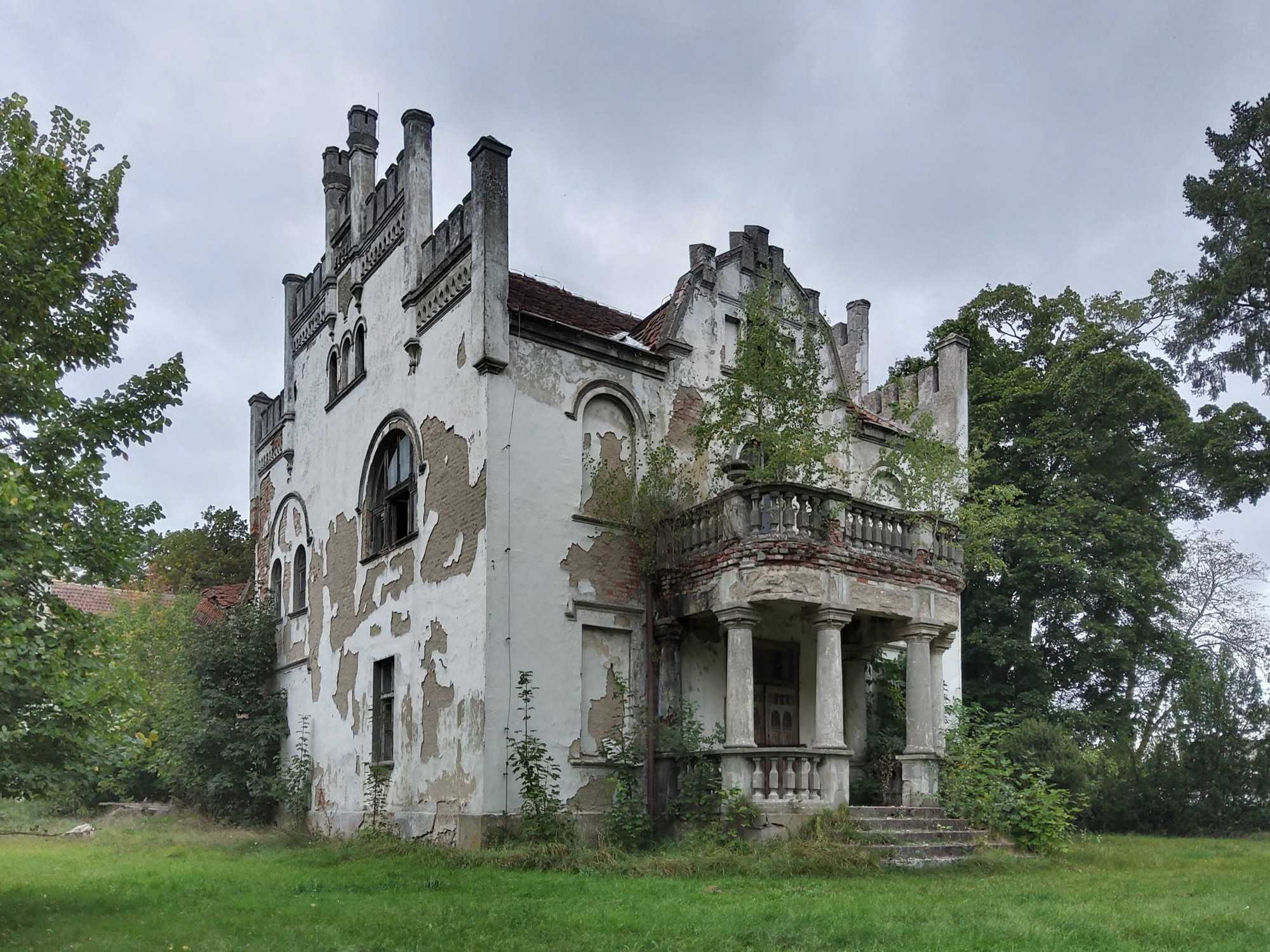 Fotos Casa señorial en ruinas en la Gran Polonia