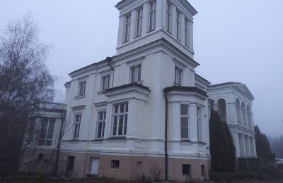 Palacio en venta Lubstów, województwo wielkopolskie, Vista lateral