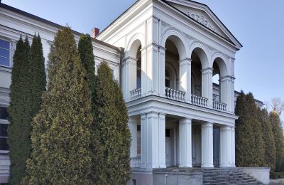 Palacio en venta Lubstów, Pałac w Lubstowie, województwo wielkopolskie, Pórtico