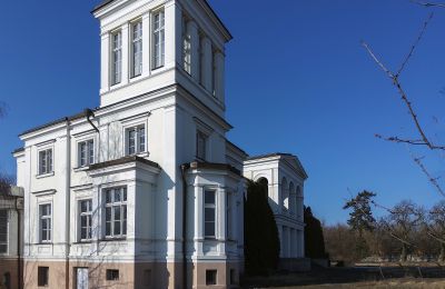 Palacio en venta Lubstów, Pałac w Lubstowie, województwo wielkopolskie, Vista lateral