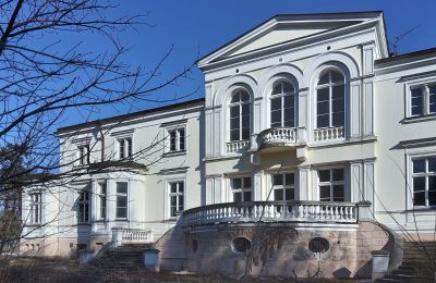 Palacio en venta Lubstów, Pałac w Lubstowie, województwo wielkopolskie, Vista posterior