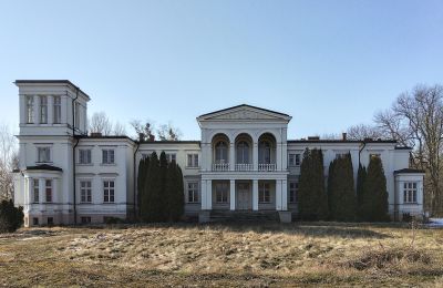 Palacio en venta Lubstów, Pałac w Lubstowie, województwo wielkopolskie, Vista frontal