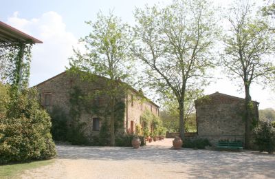 Finca en venta Arezzo, Toscana, RIF2262-lang4#RIF 2262 Haupthaus und Nebengebäude über Hof verbunden