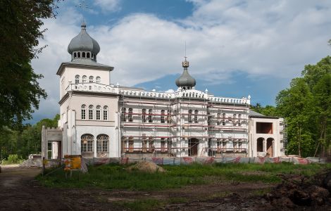 /pp/cc_by/thumb-polska-malopolskie-osiek-palac.jpg