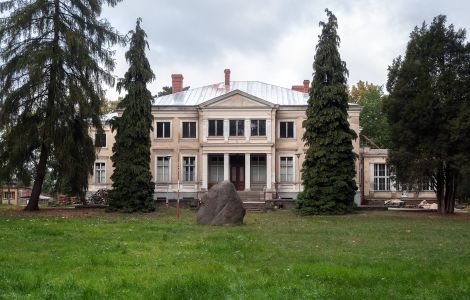 /pp/cc_by_nc/thumb-poland-manor-renovation.jpg