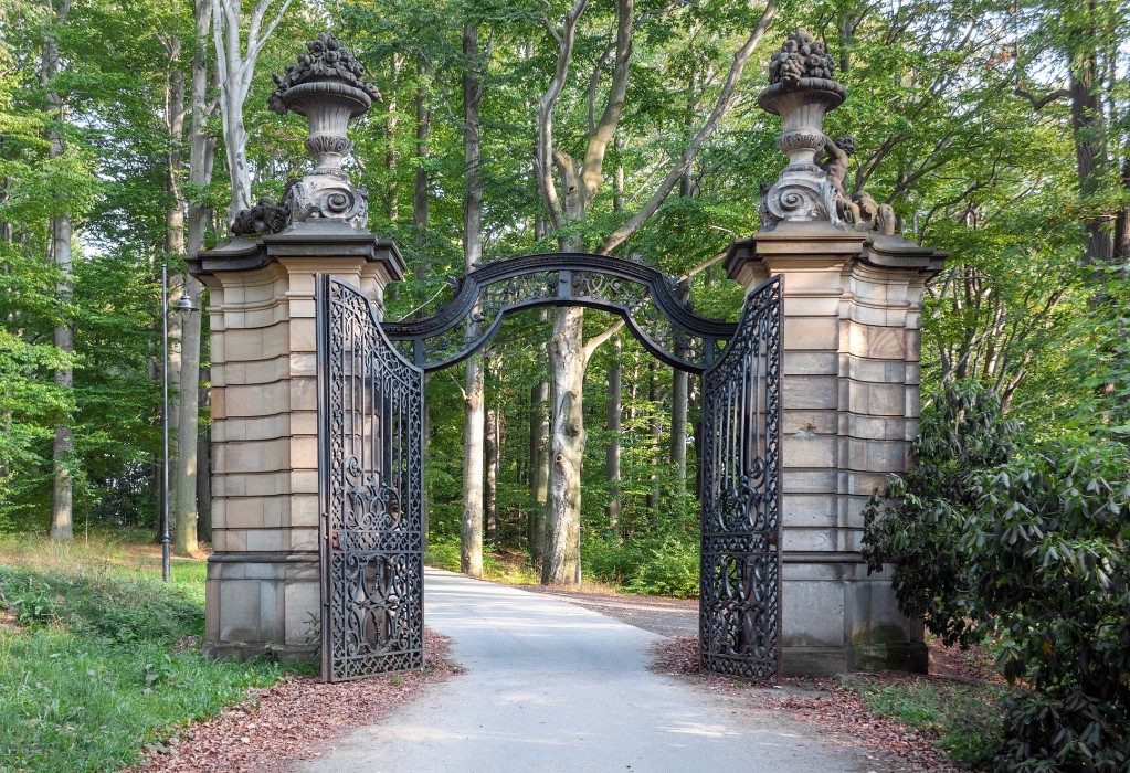 Schloss Fürstenstein: Tor im Schlosspark, Wałbrzych