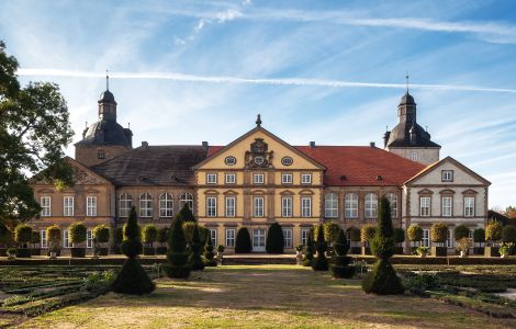 /pp/cc_by_nc_nd/thumb-deutschland-sachsen-anhalt-hundisburg-schloss.jpg