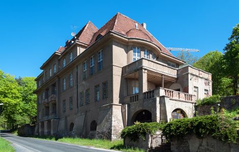 /pp/cc_by_nc_sa/thumb-deutschland-sachsen-coswig-sanatorium-schloss.jpg