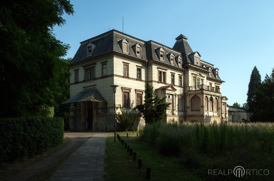 Altes Schloss in Tangerhütte im Juli 2010, Tangerhütte