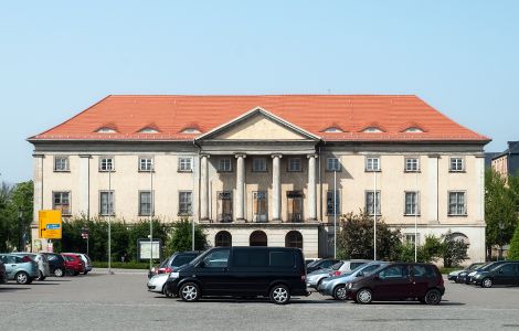 /pp/public_domain/thumb-deutschland-sachsen-anhalt-naumburg-schiesshaus.jpg