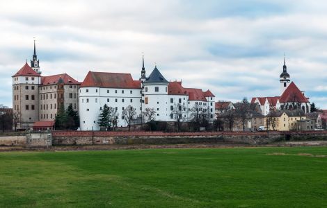 /pp/public_domain/thumb-deutschland-sachsen-torgau-schloss-hartenfels.jpg